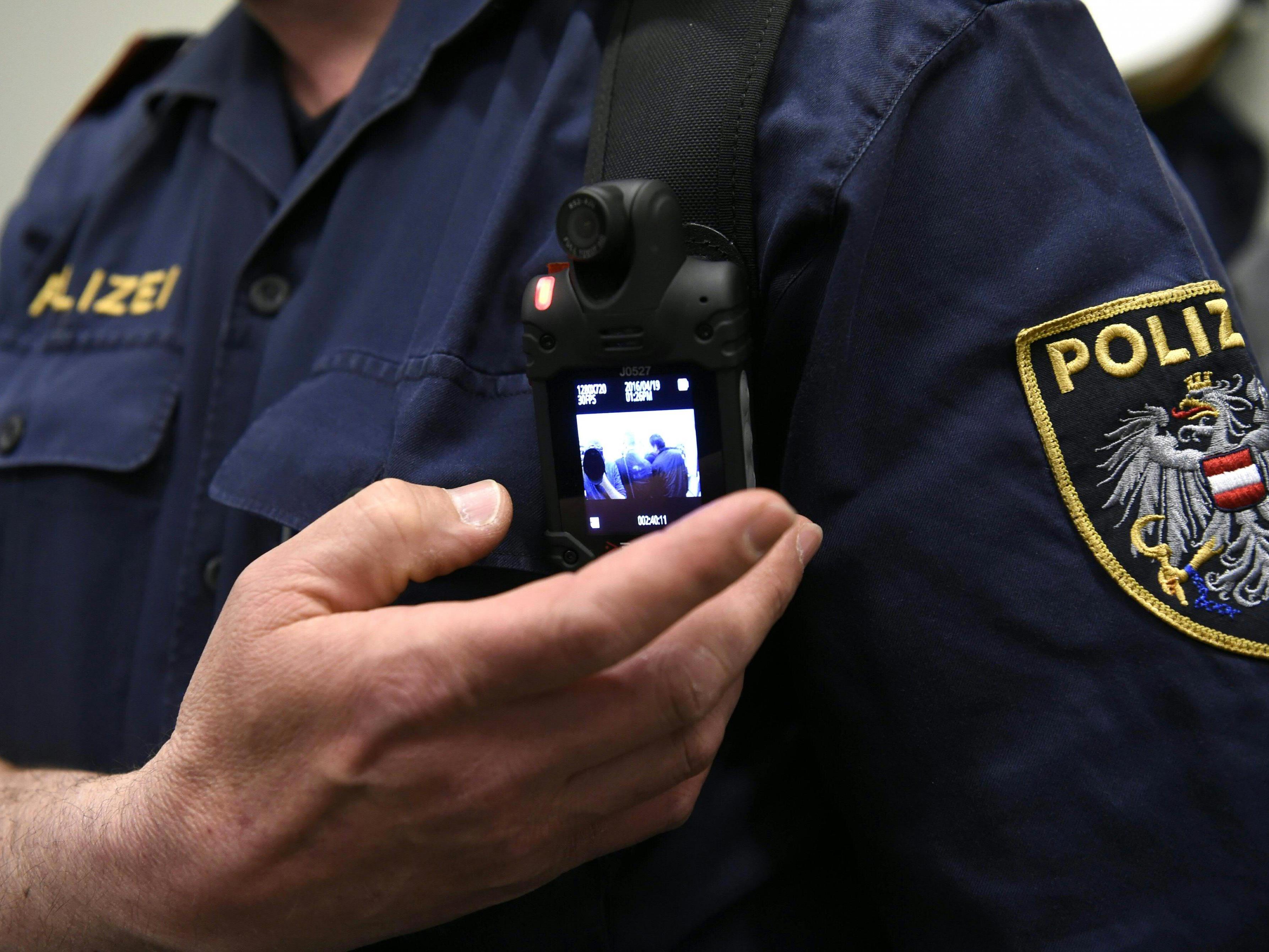 Bodycam Im Einsatz Erstes Fazit Der Wiener Polizei Osterreich Vienna At