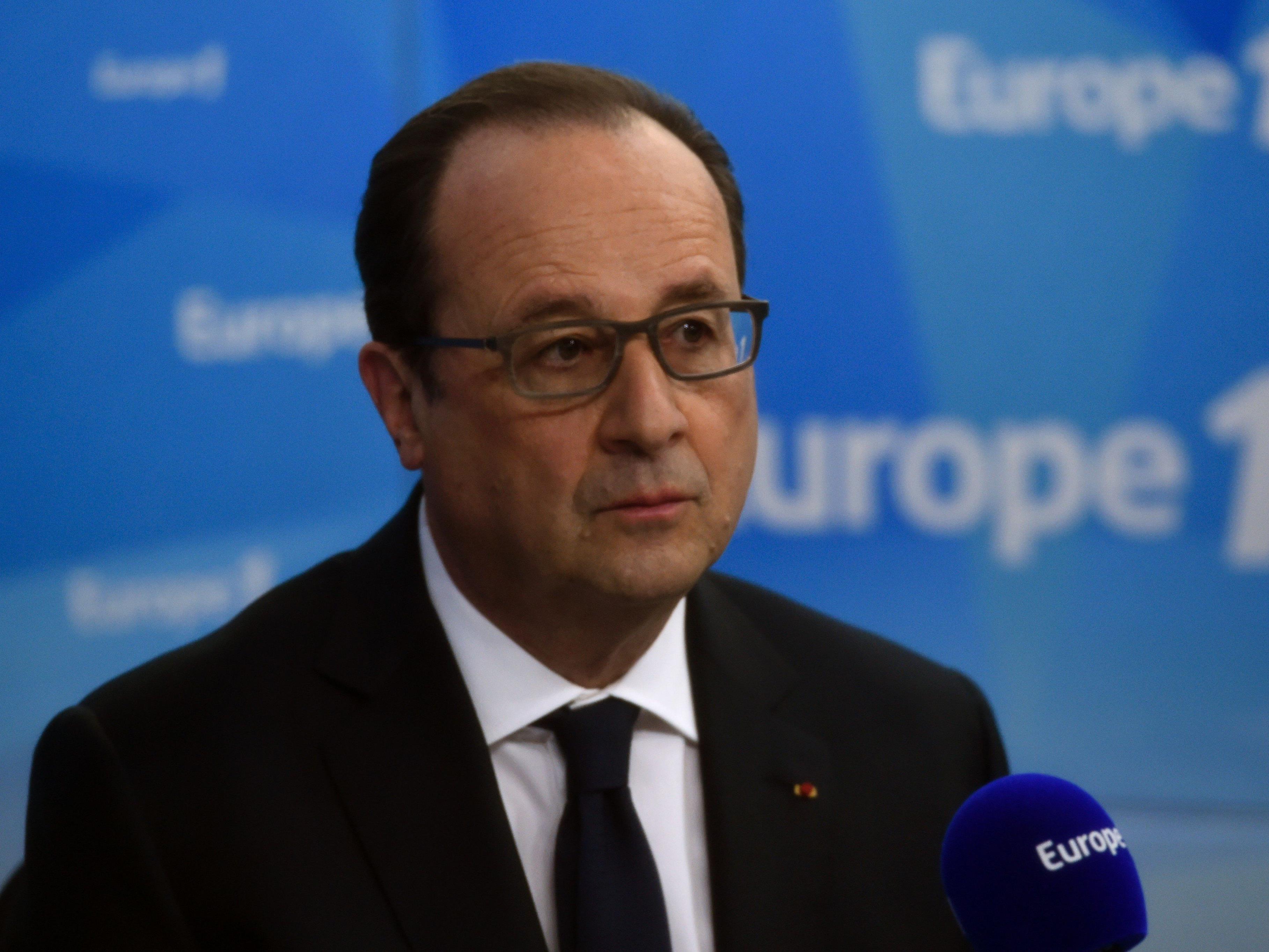 Hollande verteidigt umstrittenen Reformkurs - Politik -- VOL.AT