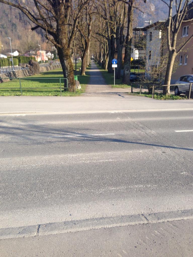 Schutzweg vor dem Kindergarten.