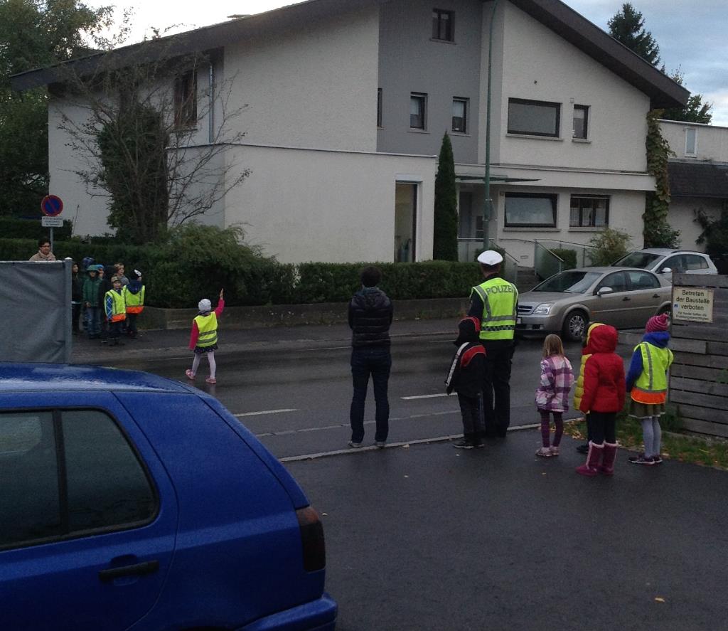 Verkehrsbelastung rund um Schulen reduzieren!