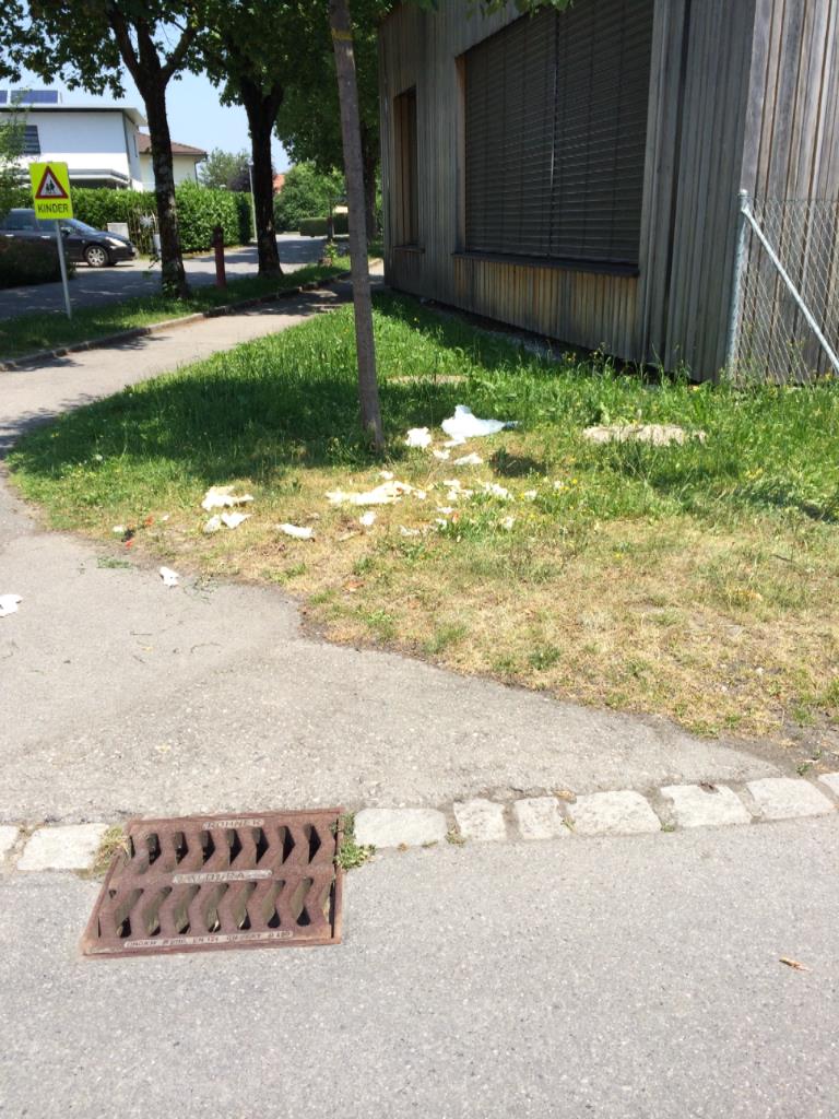 Müllabholplatz beim Kindergarten Grisseler Altenstadt