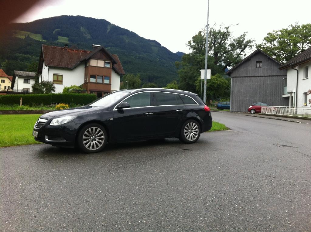 Parken an der Kreuzung Fälle – Frastanzerstraße