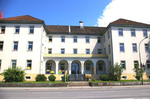 Haselstauderstrasse / Kindergarten u. Volksschule