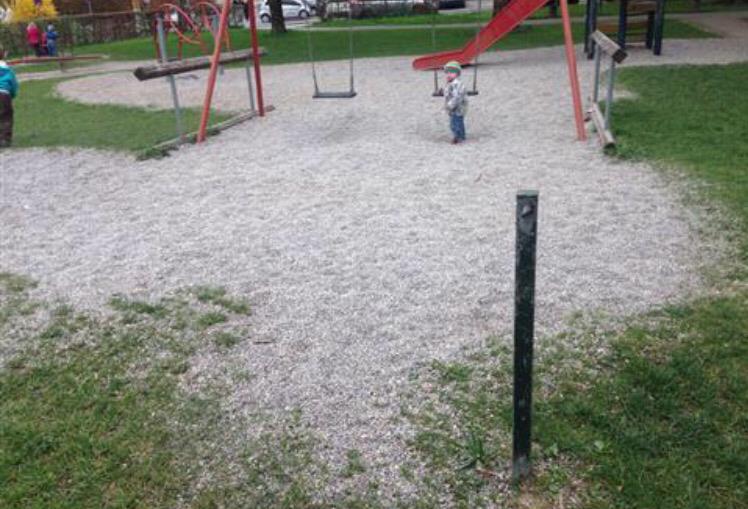 Wasser am Spielplatz Kulturhaus!
