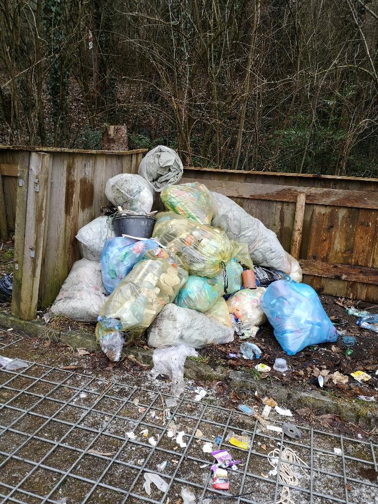 Müllstationen Überwachungs Kameras