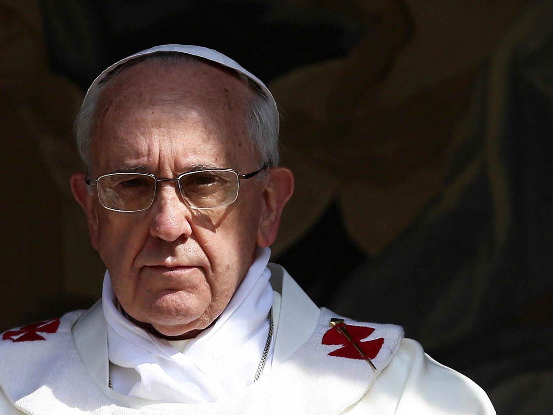 Папа римский ответил. Папа Франциск. Папа Римский Франци́ск. Понтифик папа Римский Франциск. Папа Римский Франциск 2013.