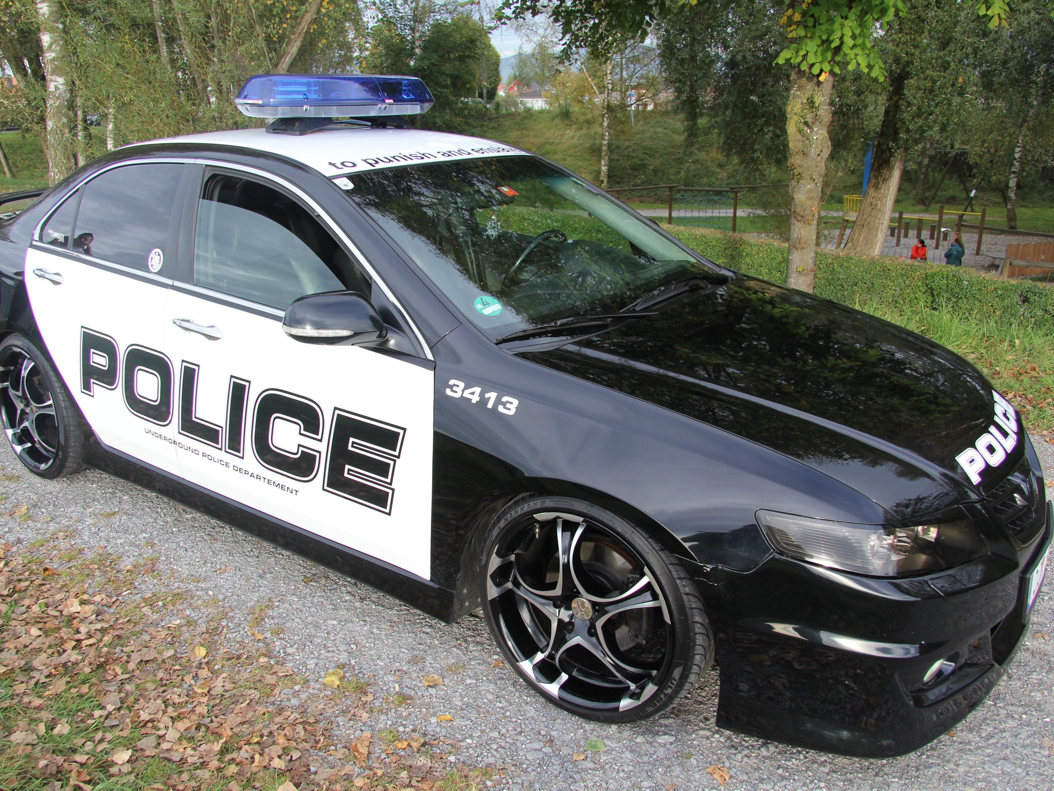 Us Highway Patrol Mitten In Lustenau Dieses Auto Sorgt Fur Aufsehen Lustenau Vol At