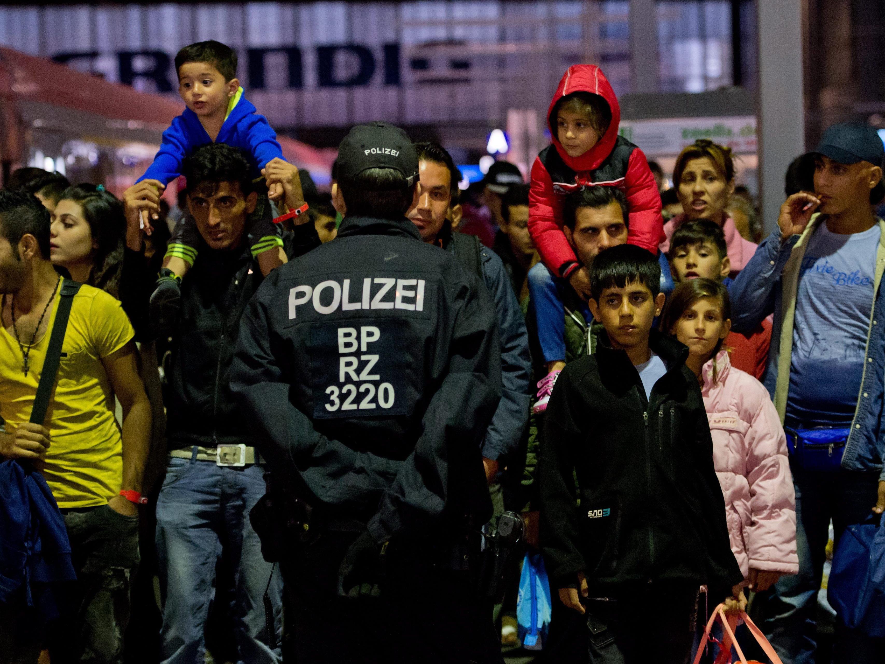 Fluchtlinge Deutschland Dauer Von Ungarn Ausnahmeregelung Offen Politik Vol At