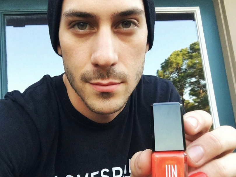 Polishedman Warum Sich Diese Manner Einen Fingernagel Lackieren Welt Vol At