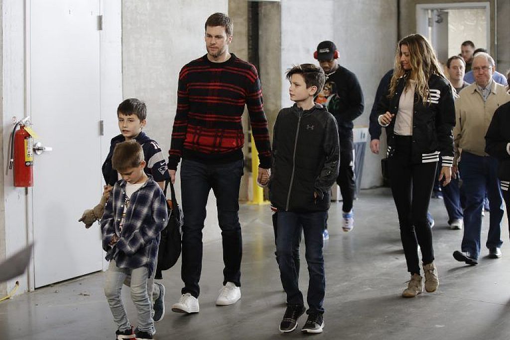 Patriots Rams Super Bowl Football
 © AP