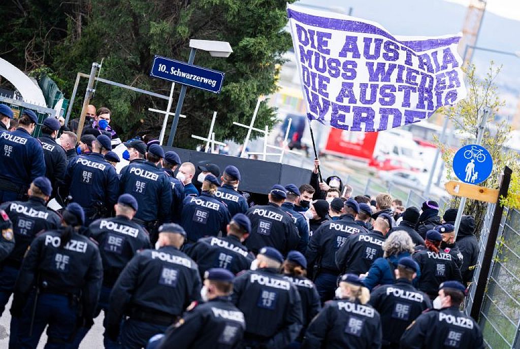 © Fan-Aktion vor der Generali Arena
