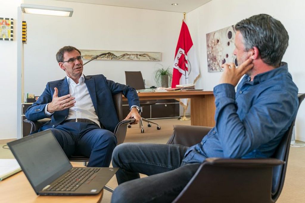 LH Wallner im Sonntags-Talk mit Mario Oberhauser.    © Stiplovsek Dietmar