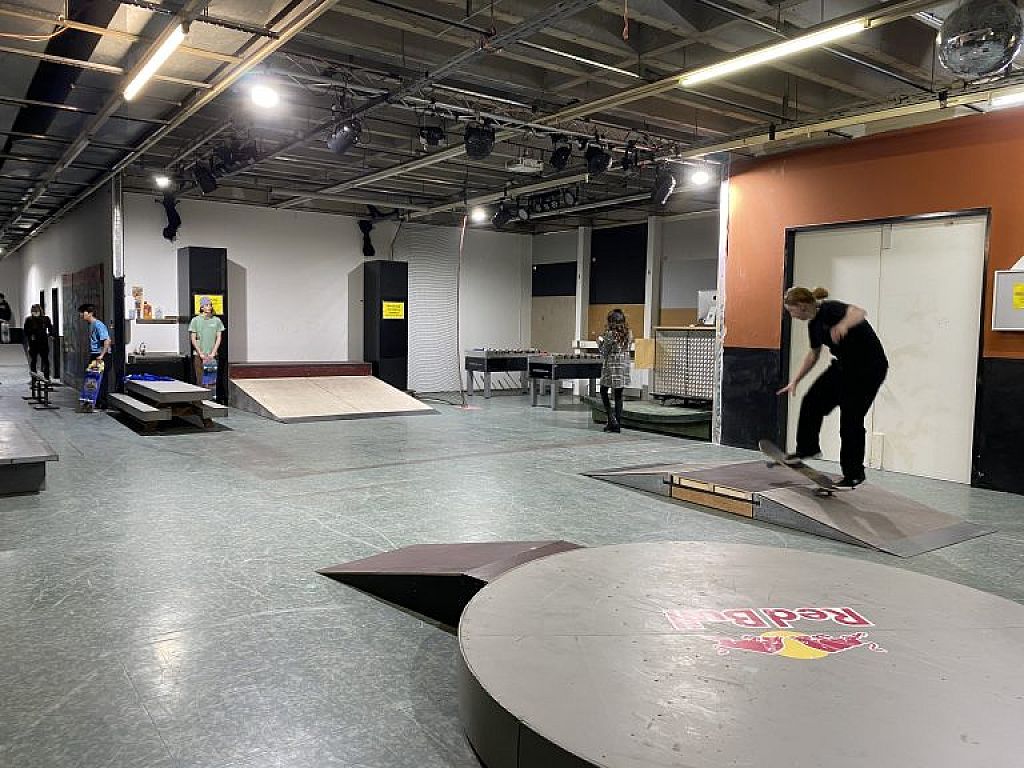 Für die neue Halle wurden sogar Wände eingerissen.