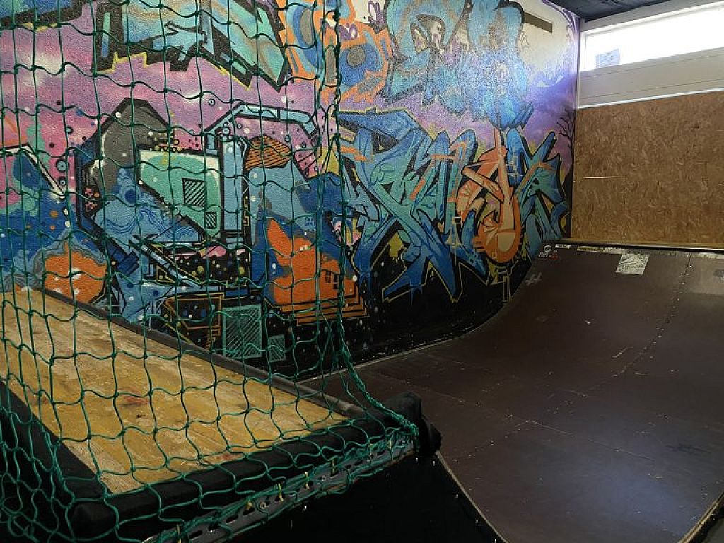 Diese Rampe füllt fast den ganzen Raum.