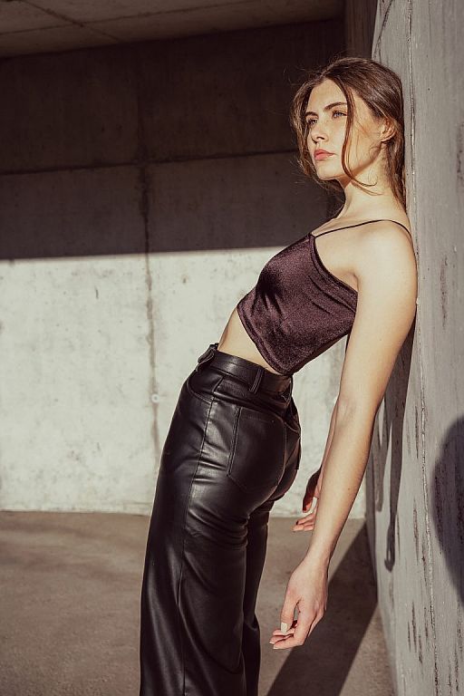 u003cpu003eLinda Hiller, Model-Karriere bei 1 st Place Models, statt Ski-Karriere beim ÖSVu003c/pu003en © Ursula Staub