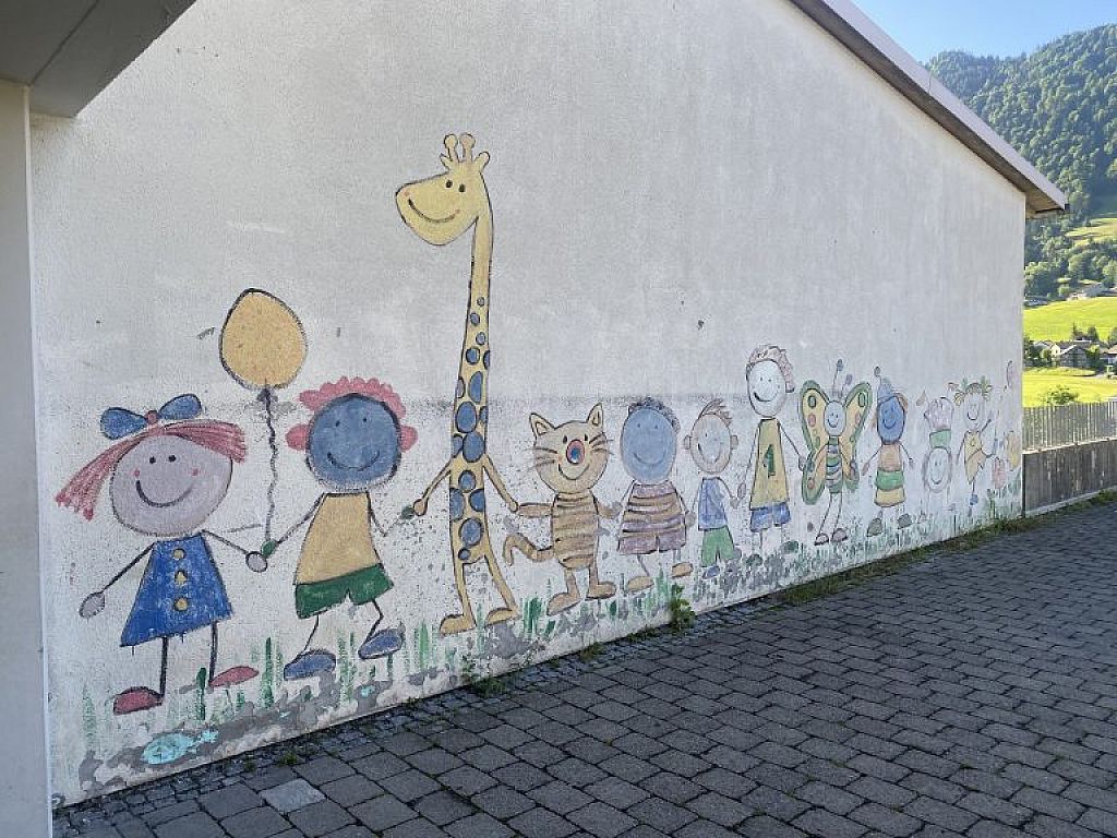 u003cpu003eSanierungs Volksschule Andelsbuch Hofu003c/pu003en © VOL.AT/Mayer