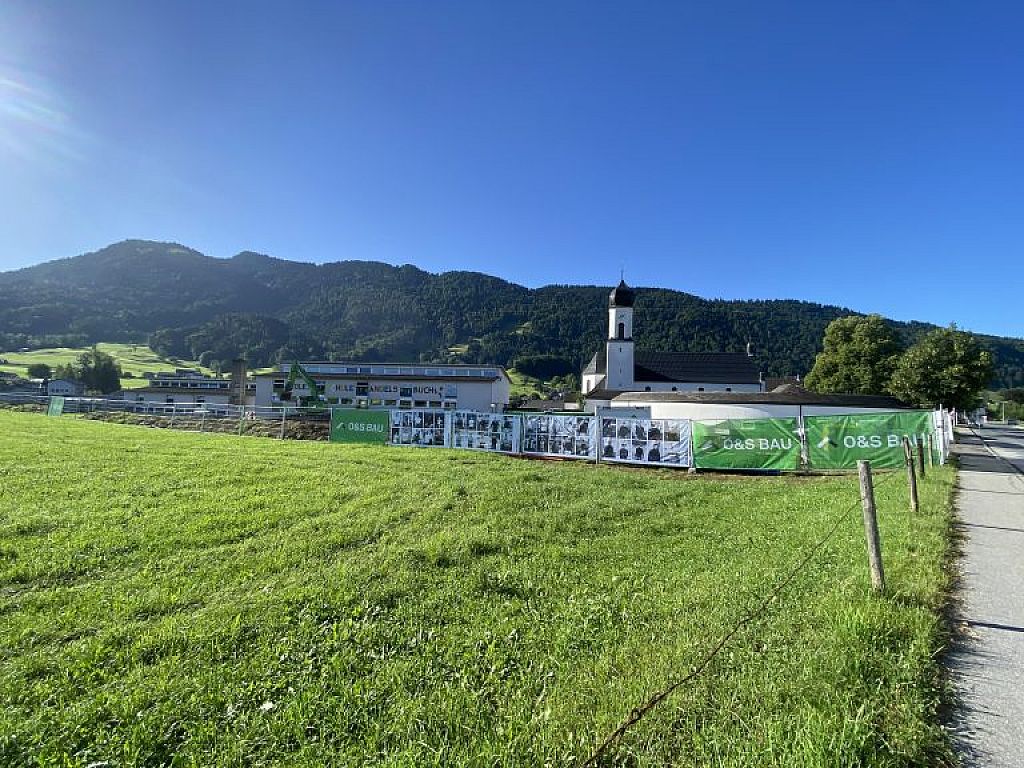 u003cpu003eSanierungs Volksschule Andelsbuch Hofu003c/pu003en © VOL.AT/Mayer