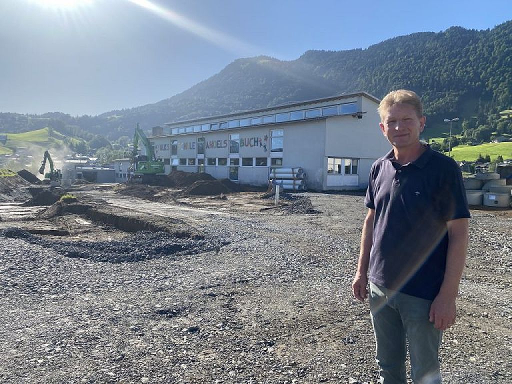 u003cpu003eSanierungs Volksschule Andelsbuch Hofu003c/pu003en © VOL.AT/Mayer