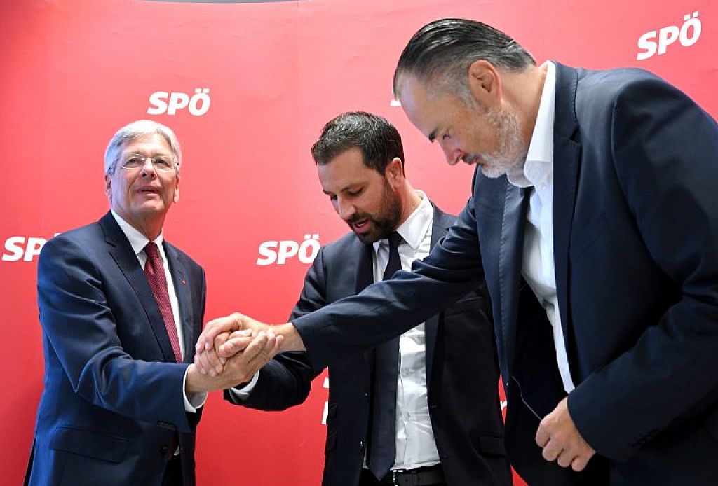 © APA/ROLAND SCHLAGER