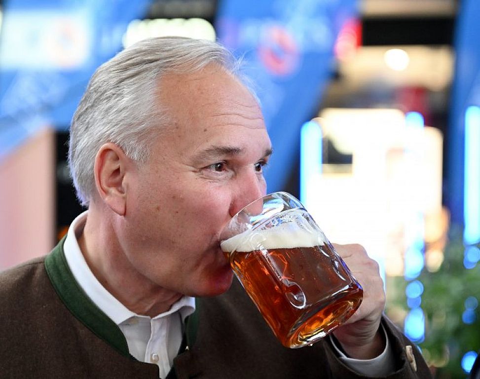 © APA/ROLAND SCHLAGER