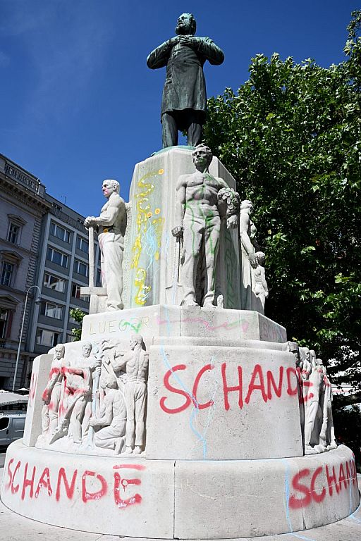 © APA/ROLAND SCHLAGER