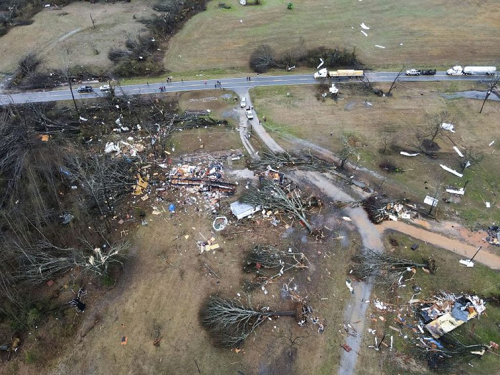 u003cpu003eSevere Weather Tornadou003c/pu003en © AFP/Reuters