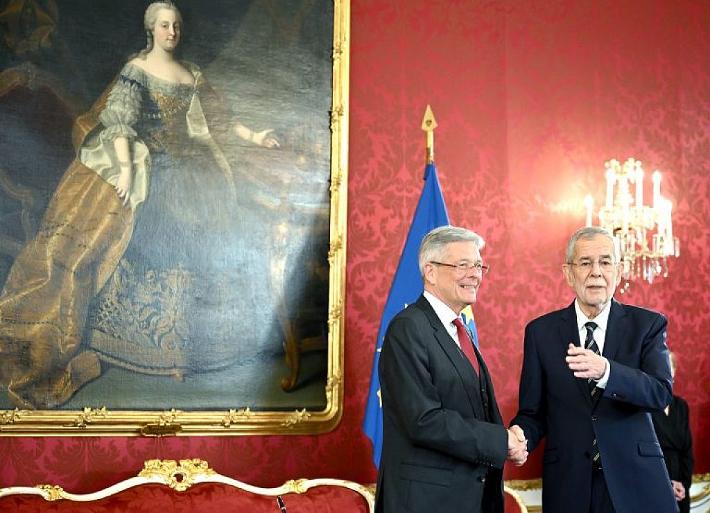 © APA/ROLAND SCHLAGER