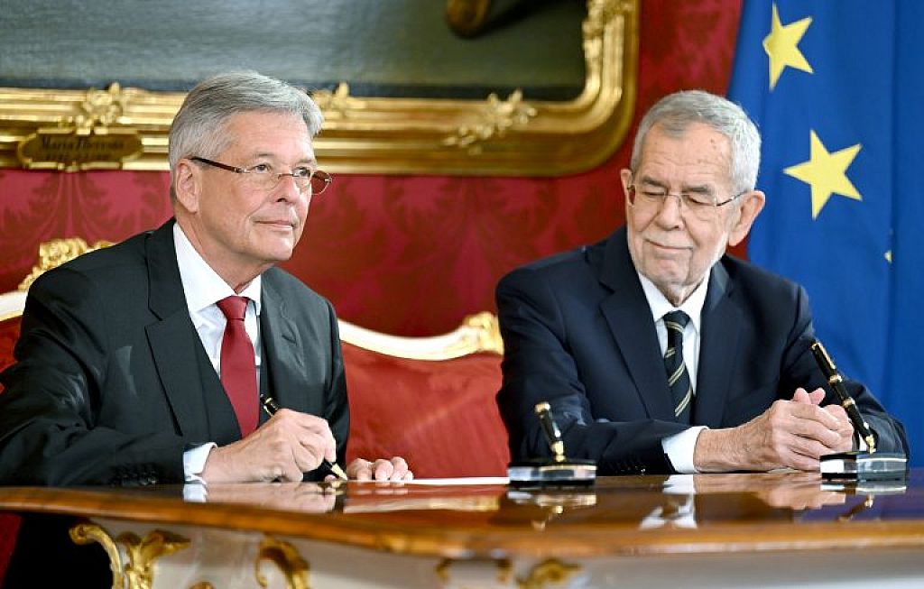 © APA/ROLAND SCHLAGER