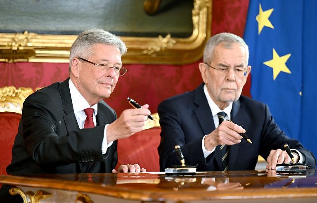 © APA/ROLAND SCHLAGER