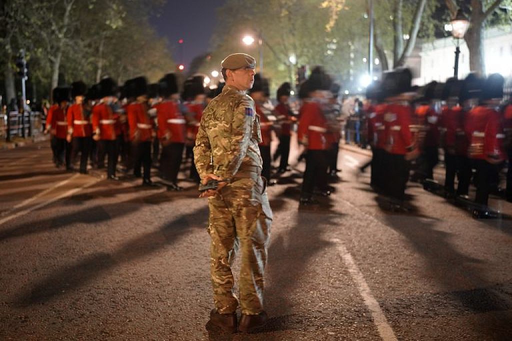 © AP, Reuters