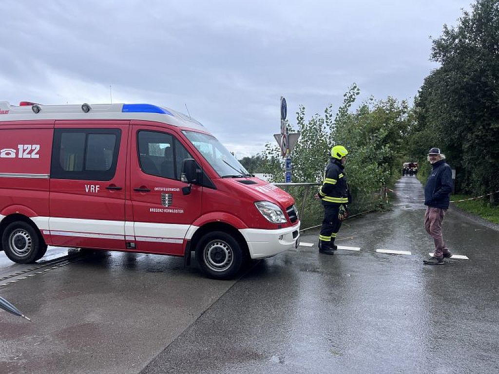 Pkw-Bergung aus der Bregenzerach