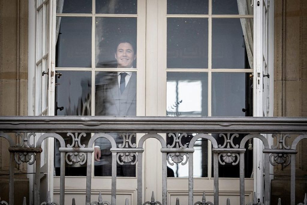 © AP; Reuters