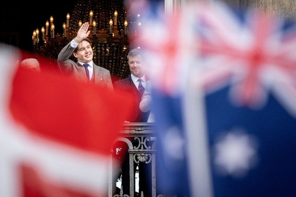 © AP; Reuters