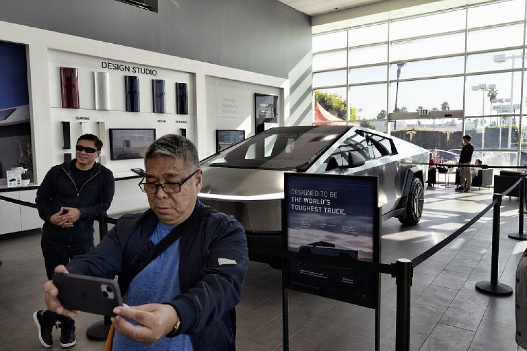 Tesla Cybertruck
 © AP