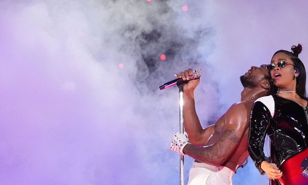 TOPSHOT-AMFOOT-SUPERBOWL-CHIEFS-49ERS-ENTERTAINMENT-HALFTIME-MUS
 © APA