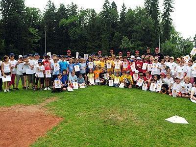Über 100 Kinder nahmen am 1. Schulcup der Cardinals teil, kämpften fair und zeigten tolle Spiele.