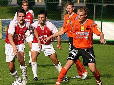Der quirlige Manuel Konrad (l.) stürmt ab sofort in Mäder. Der quirlige Manuel Konrad (l.) stürmt ab sofort in Mäder.