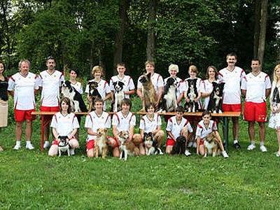 Die Teilnehmer an den Juniorenmeisterschaften in Agility in Monza.