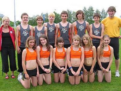 Die erfolgreichen Buben und Mädchen der Hauptschule Götzis. Die erfolgreichen Buben und Mädchen der Hauptschule Götzis.