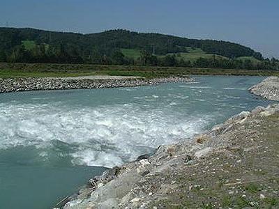 Im Bereich der Illmündung soll ein Wasserkraftwerk entstehen.