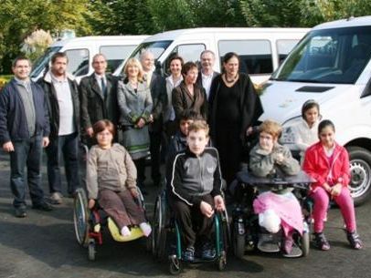 Ein Mercedes für das Schulheim Mäder Ein Mercedes für das Schulheim Mäder