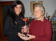 Gaby Martin (Vize-Obfrau Stunde des Herzens) mit Erika Krieg. Gaby Martin (Vize-Obfrau Stunde des Herzens) mit Erika Krieg.