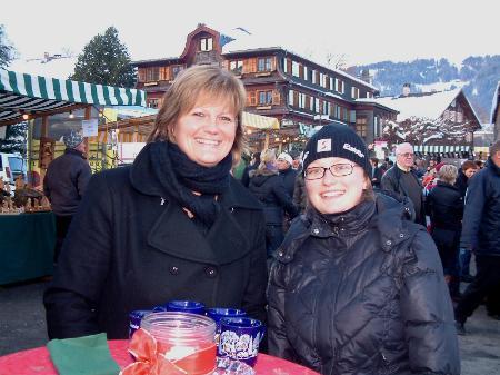 Veronika und Nina genossen das bunte Treiben in Schwarzenberg