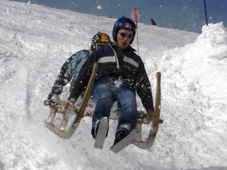 Spektakuläres Rennen am Krähenberg Spektakuläres Rennen am Krähenberg
