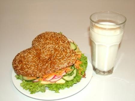 Das Herzweckerl ist eine gesunde und leckere Jause. Das Herzweckerl ist eine gesunde und leckere Jause.