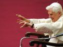 Benedict der XVI zeigt sich stark betroffen Benedict der XVI zeigt sich stark betroffen