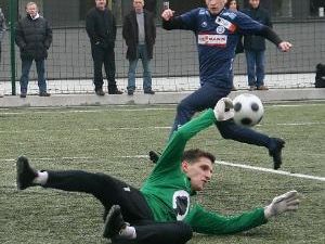 Dornbirns Goalie Matze Nagel will den Kasten rein halten. Dornbirns Goalie Matze Nagel will den Kasten rein halten.