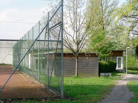 Das ehemaliger Schöller-Clubheim. Das ehemaliger Schöller-Clubheim.