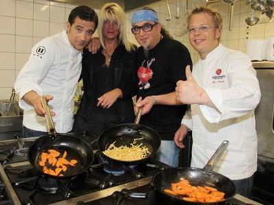 Uhrwerk-Chefin Silvia Marek hat die Kochprofis von RTL II zu Hilfe gerufen.