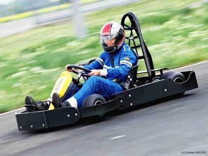 Mitmachen und Tickets fürs ÖAMTC Kartfahren gewinnen!